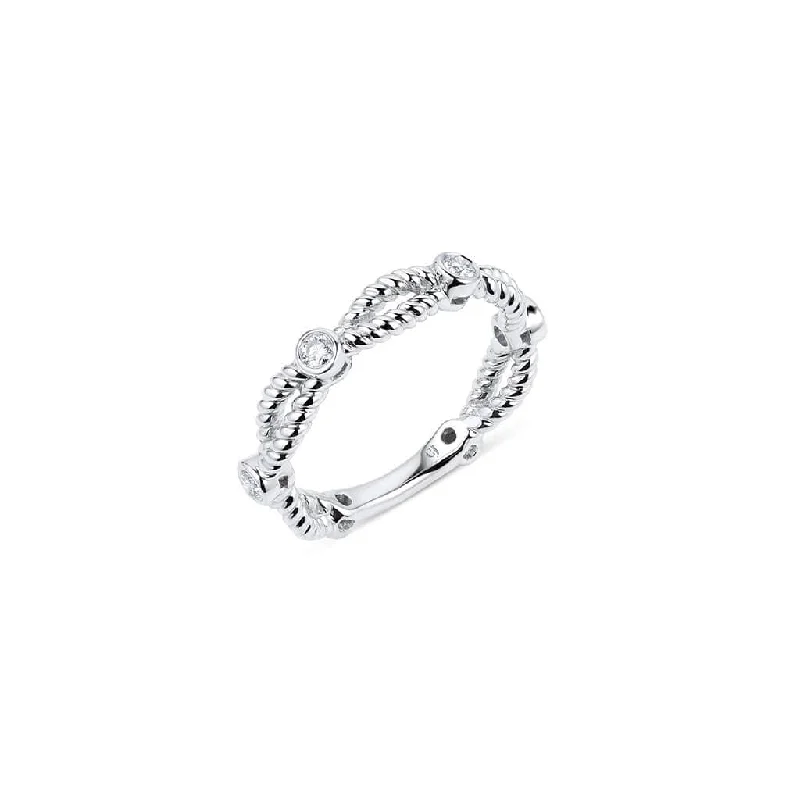 18kt White Gold 4 Diamond Twist Band