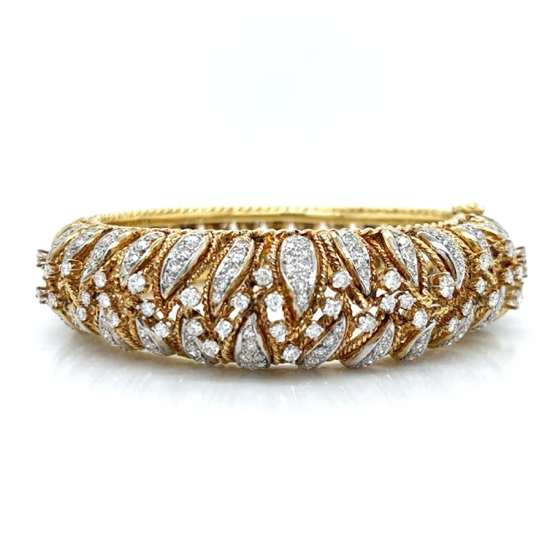 1980s 18KT Yellow Gold Diamond Bangle Bracelet