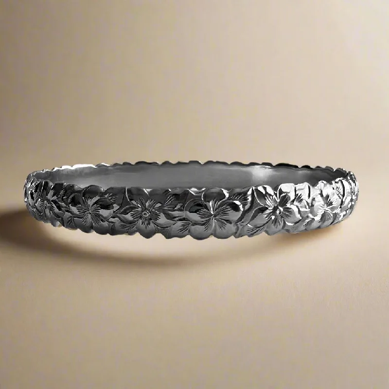 Scalloped Hibiscus & Plumeria w/ Leaves 8mm Bangle Bracelet in 14K White Gold